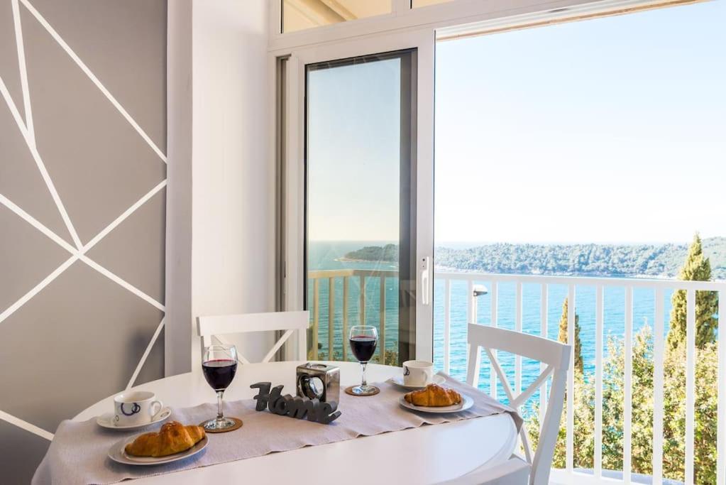 Sea View Apartment 10 Minutes Walk From Old City Dubrovnik Exterior photo