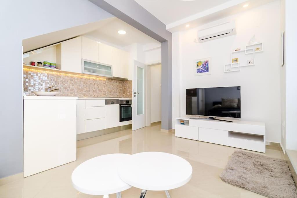 Sea View Apartment 10 Minutes Walk From Old City Dubrovnik Exterior photo